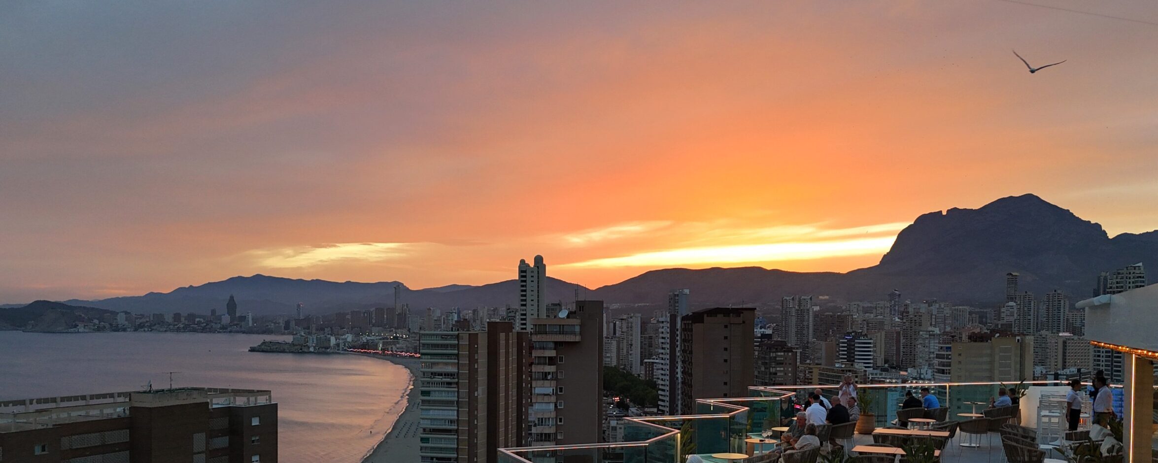 Especial Viernes en Benidorm Cena y Roof Terrace
